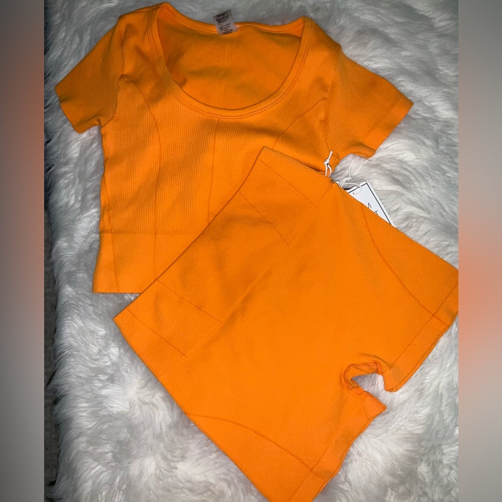 One Step Up Bright Orange Ribbed Set - Picture 2 of 8